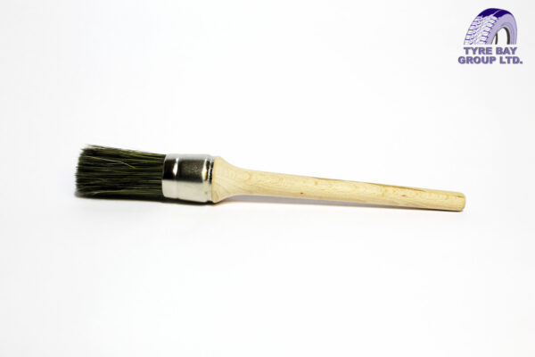 STRAIGHT WOODEN HANDLE TYRE PASTE BRUSH