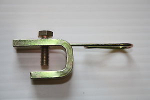 EXTENSION VALVE HOLDING CLAMP